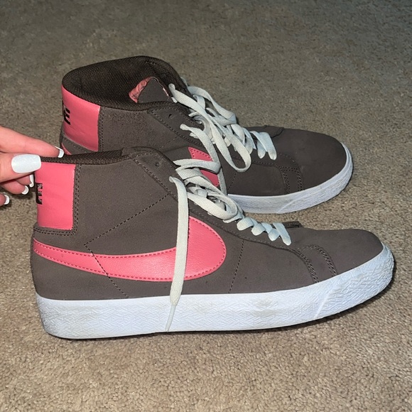 Nike Blazers - Picture 1 of 3